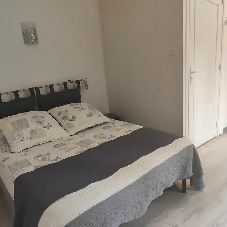 Privee Avec Vue Sur Le Jardin Проживание в семье *